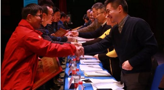 歲末迎春丨滬、浙、閩三地的年會是怎樣的？小f告訴你