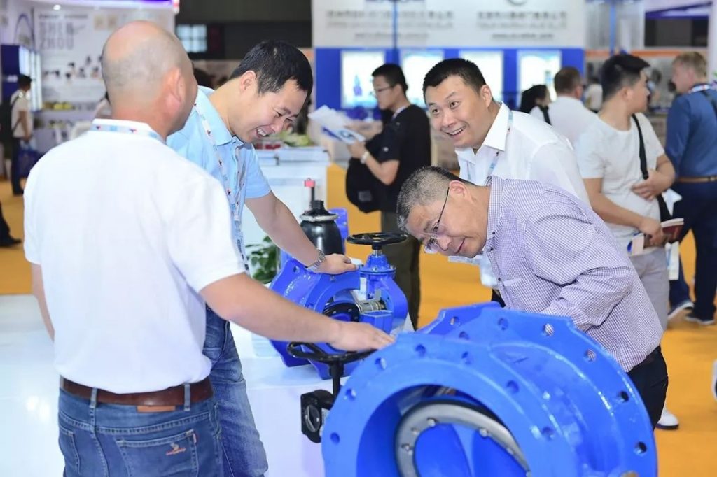 總理帶頭喝“下水道水”，新加坡為何被逼至如此？-