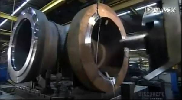 比人還大的大型閥門是怎么制造出來的？-