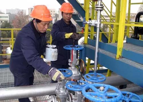 工廠的工人告訴你，應(yīng)該怎么安裝閥門（1）-